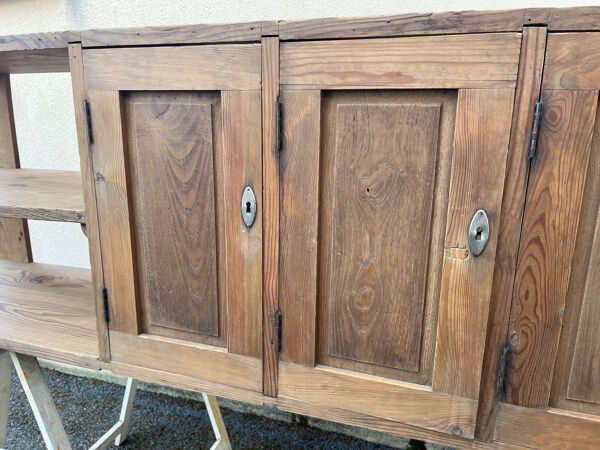 Étagère / ancien meuble enfilade boîtes aux lettres bois