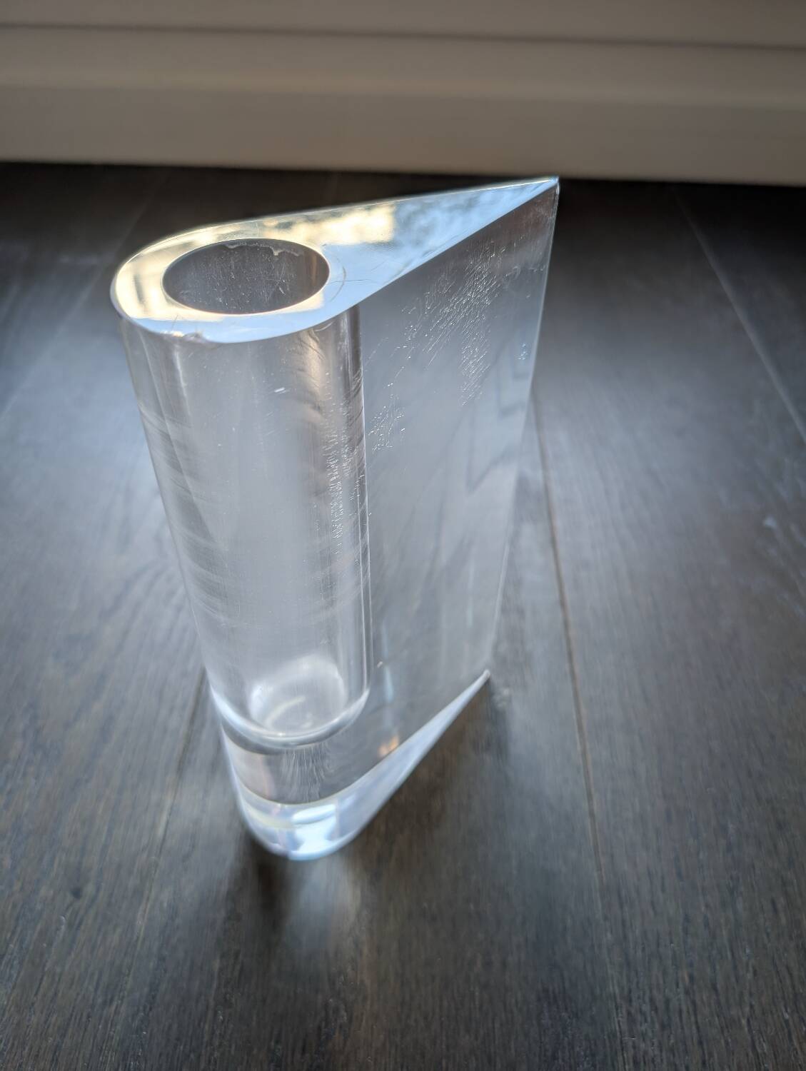 Vase en plexiglas Guzzini – Design italien vintage – Années 70