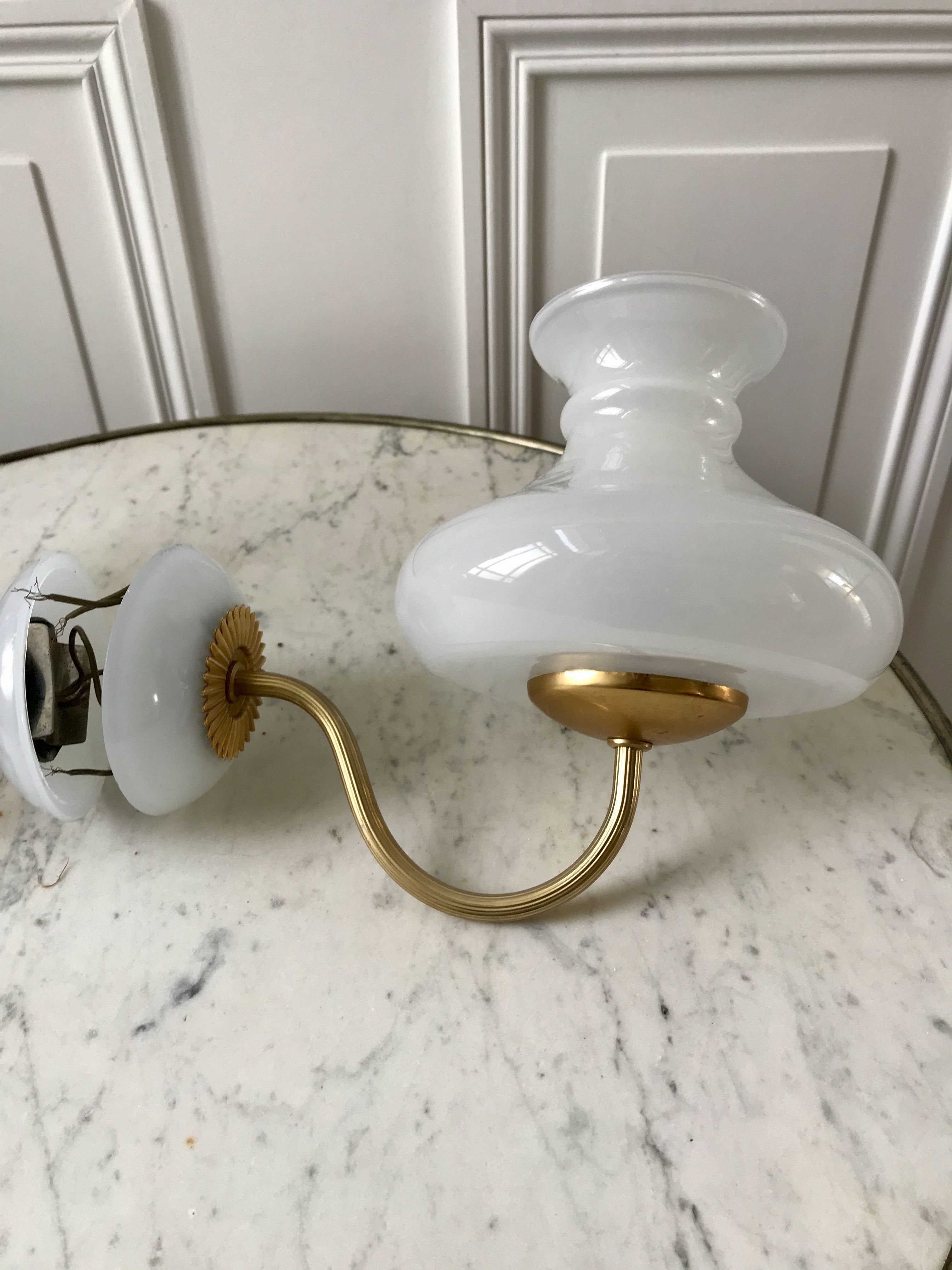 Pair of opaline tulip appliques on brass support 40-50s