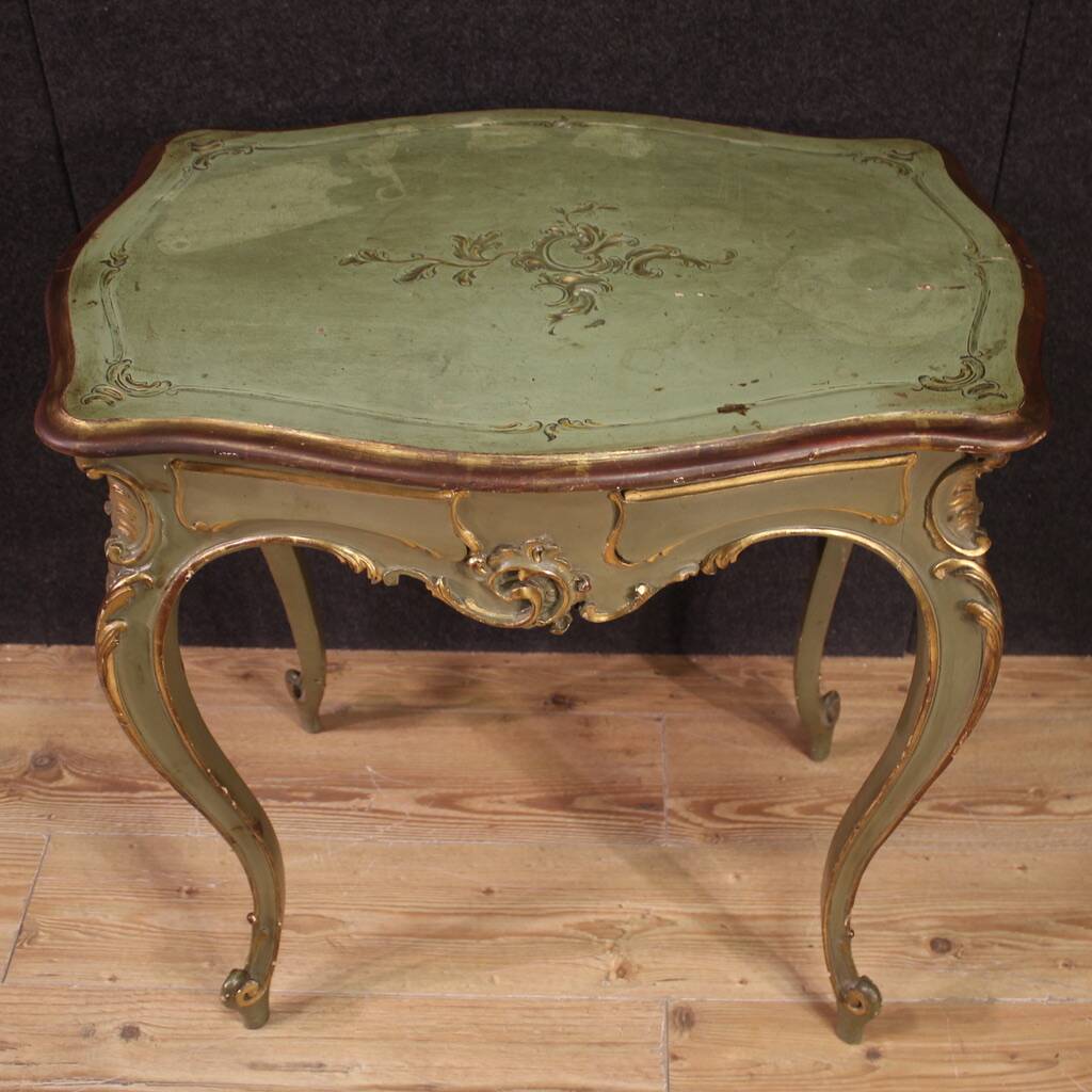 Elegant 20th century Venetian coffee table