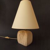 Gard stone table lamp