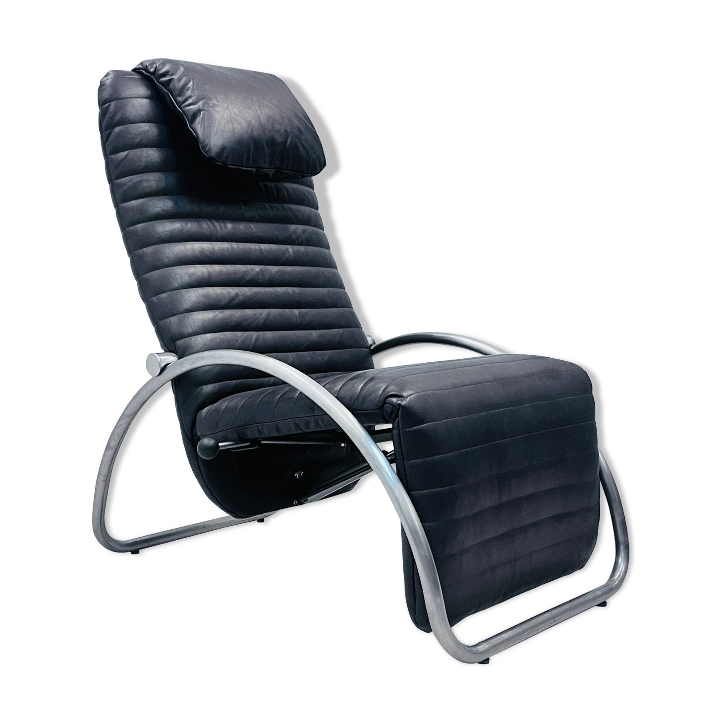 Leather lounge chair