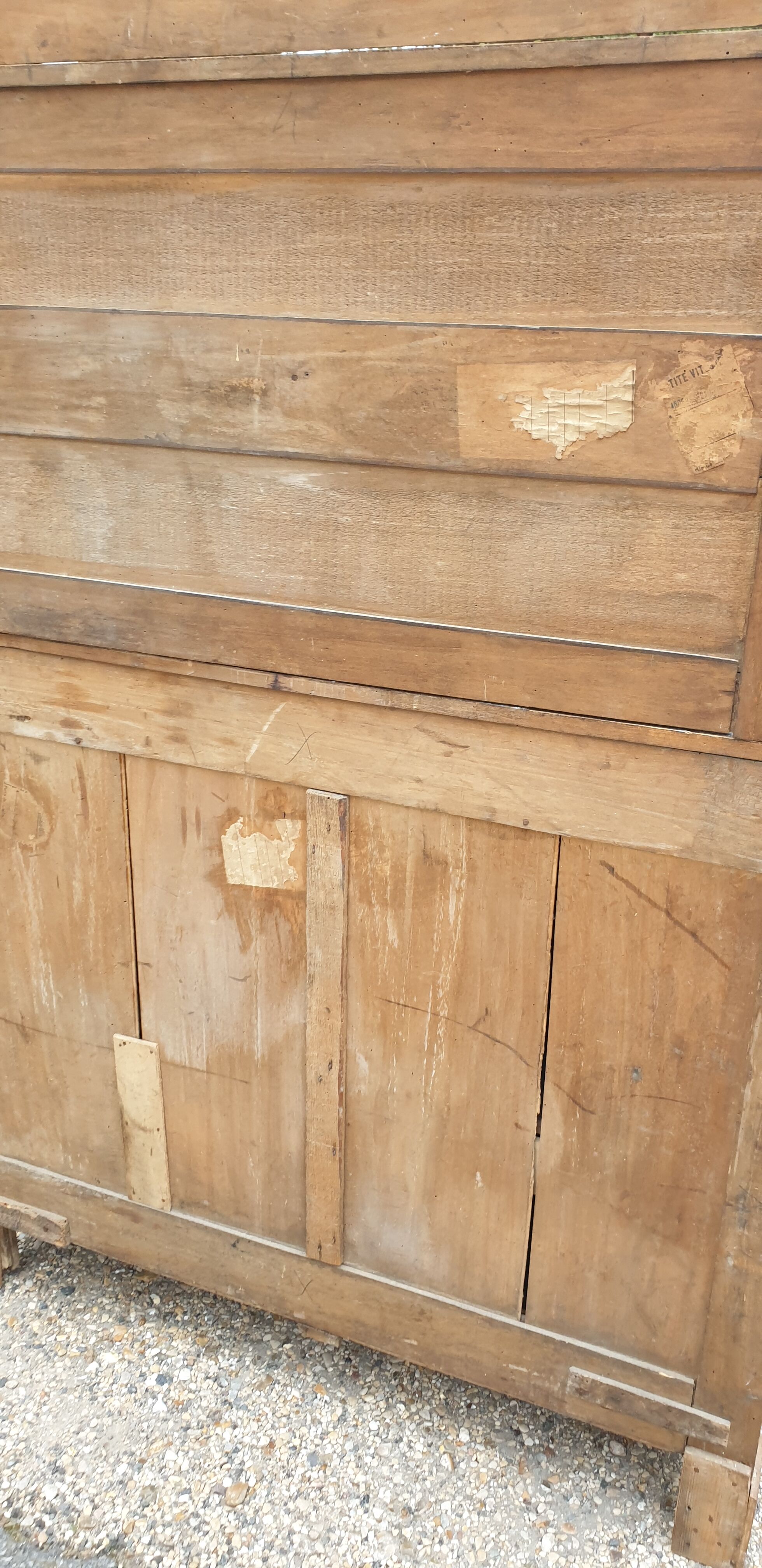 Double body country buffet