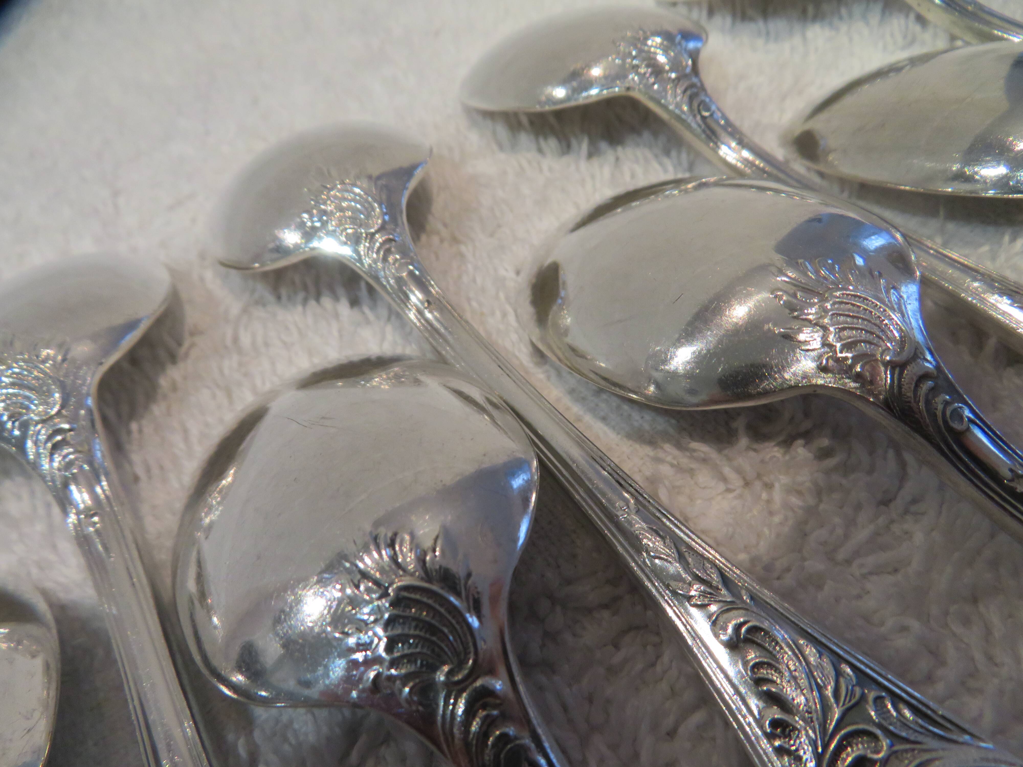 11 silver-plated ice cream scoops by Christofle Marly, 13.3 cm