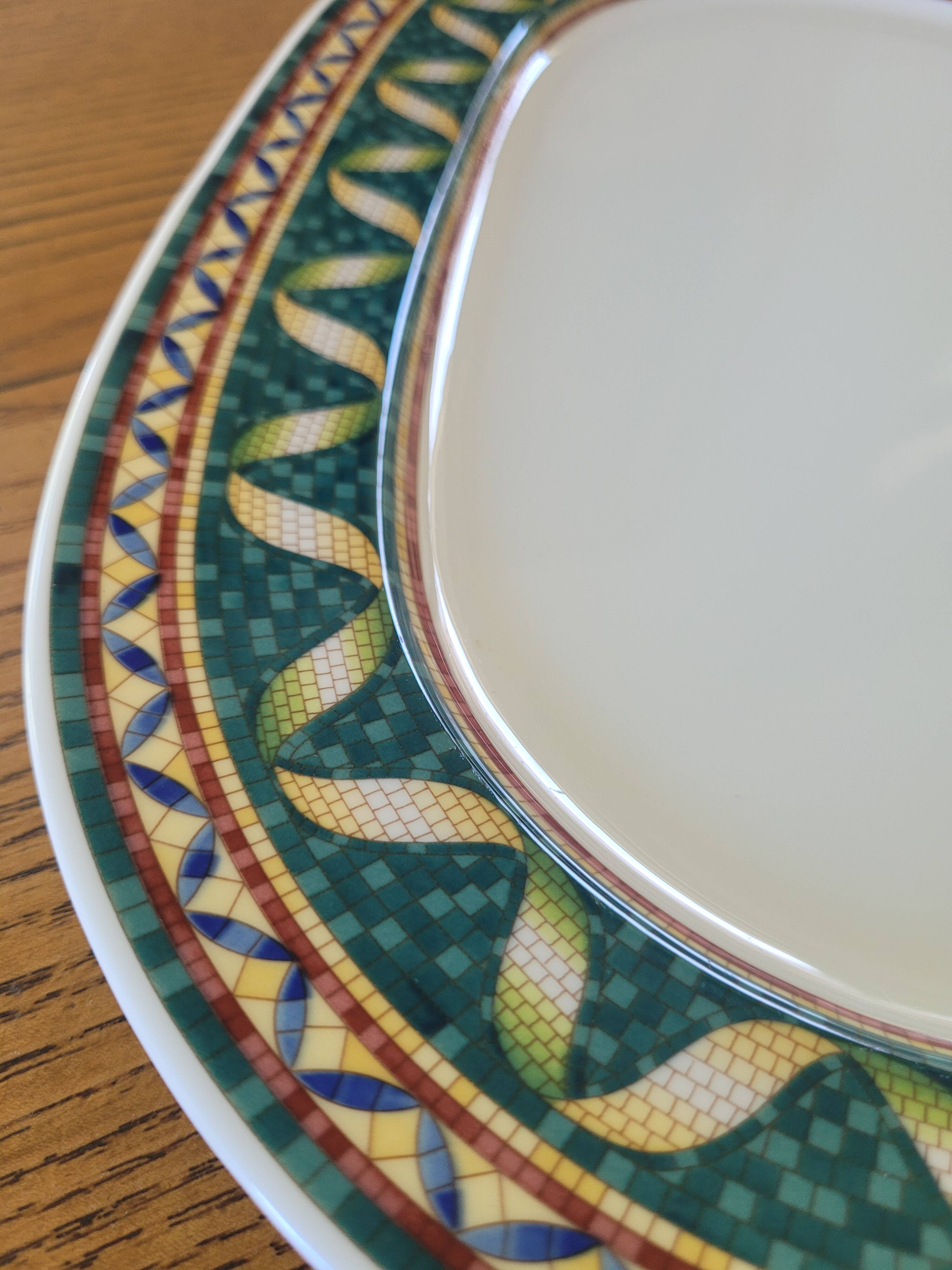 Petit plat de service en porcelaine "Pergamon" Villeroy et Boch