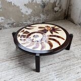 Round ceramic coffee table with “rooster” motif by Dan
