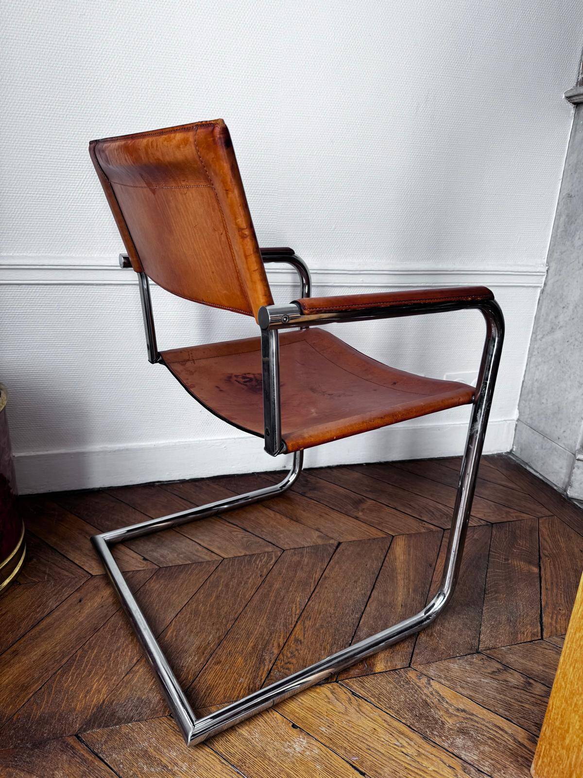 4 Matteo Grassi cantilever chairs in cognac leather