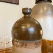 Bouteille en céramique émaillée