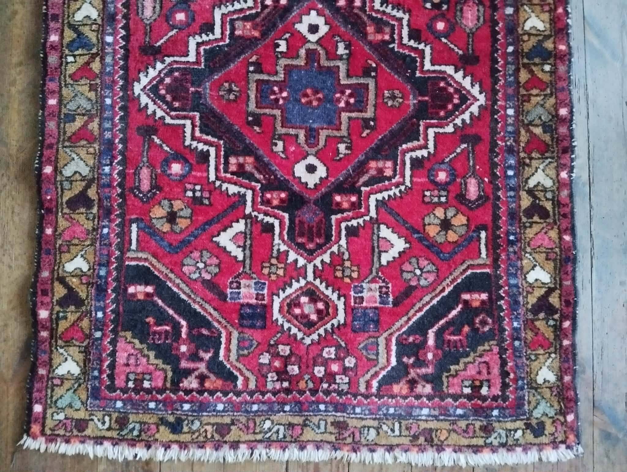 Persian carpet Hamadan 132x101cm