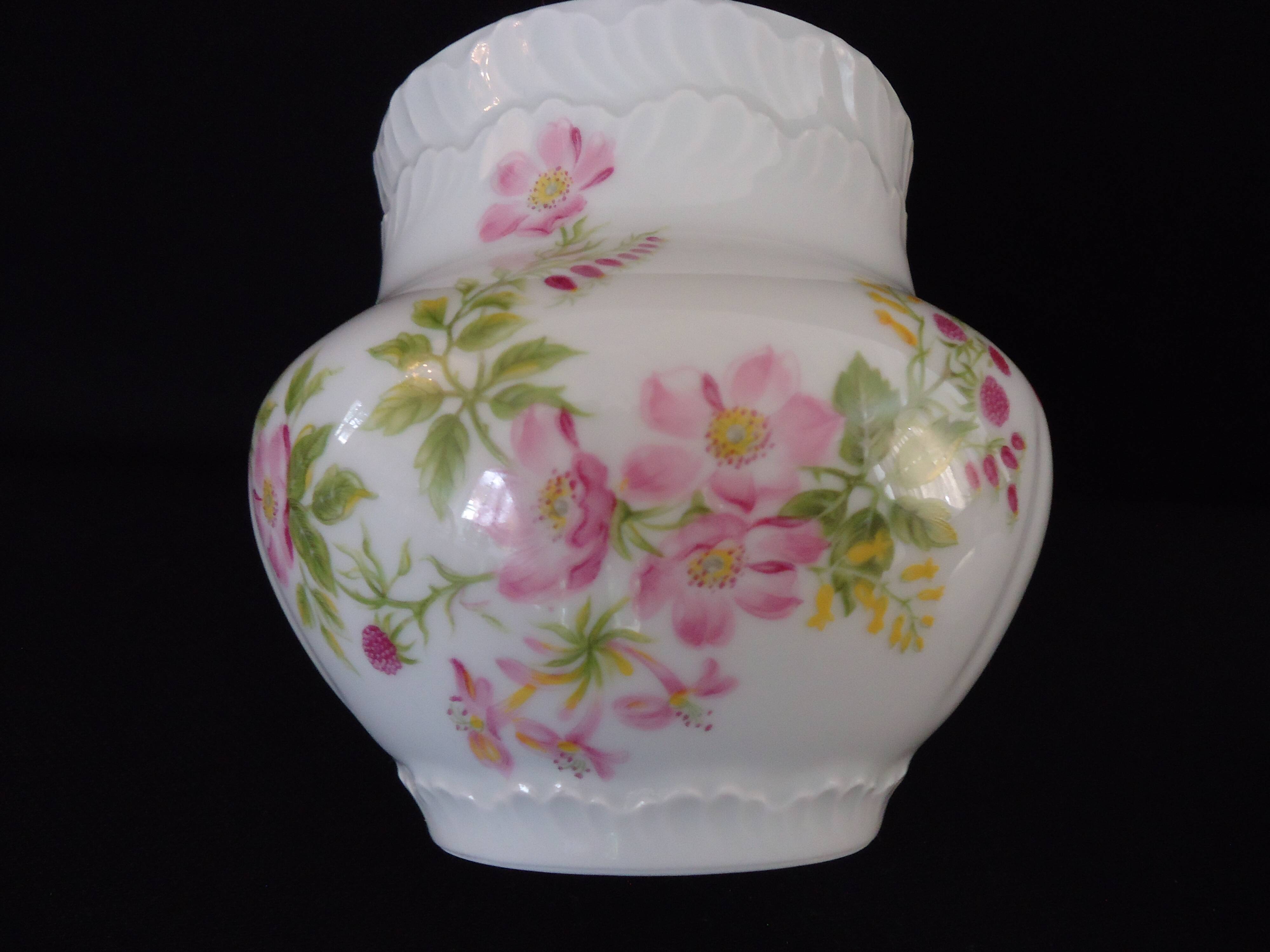 Limoges porcelain sugar bowl, Goumot Labesse