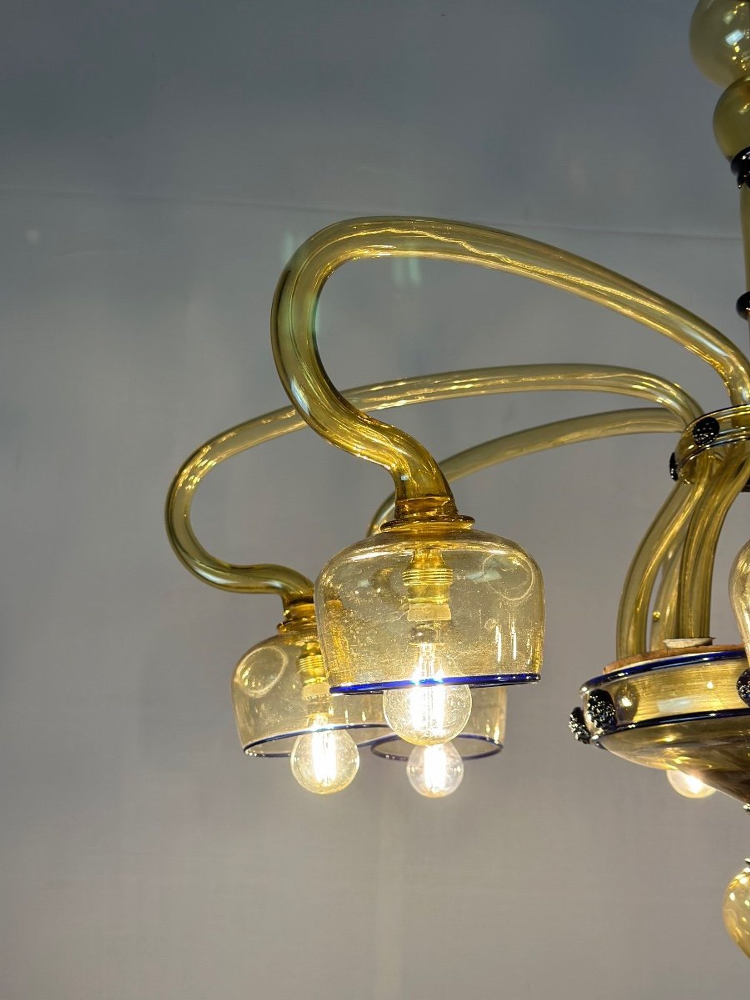 Venetian Art Nouveau chandelier in green and blue Murano glass circa 1920