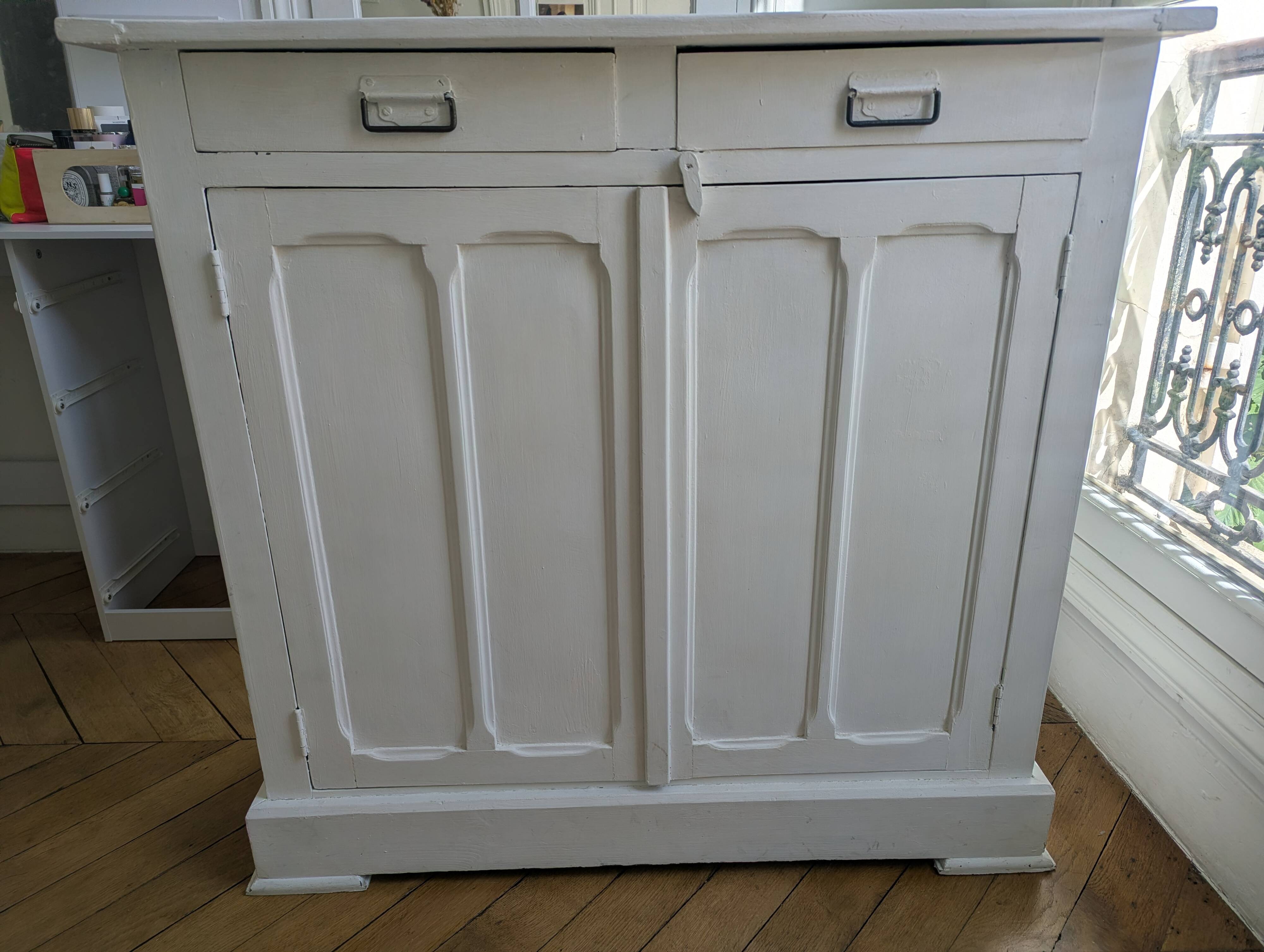 Superb vintage white Parisian buffet