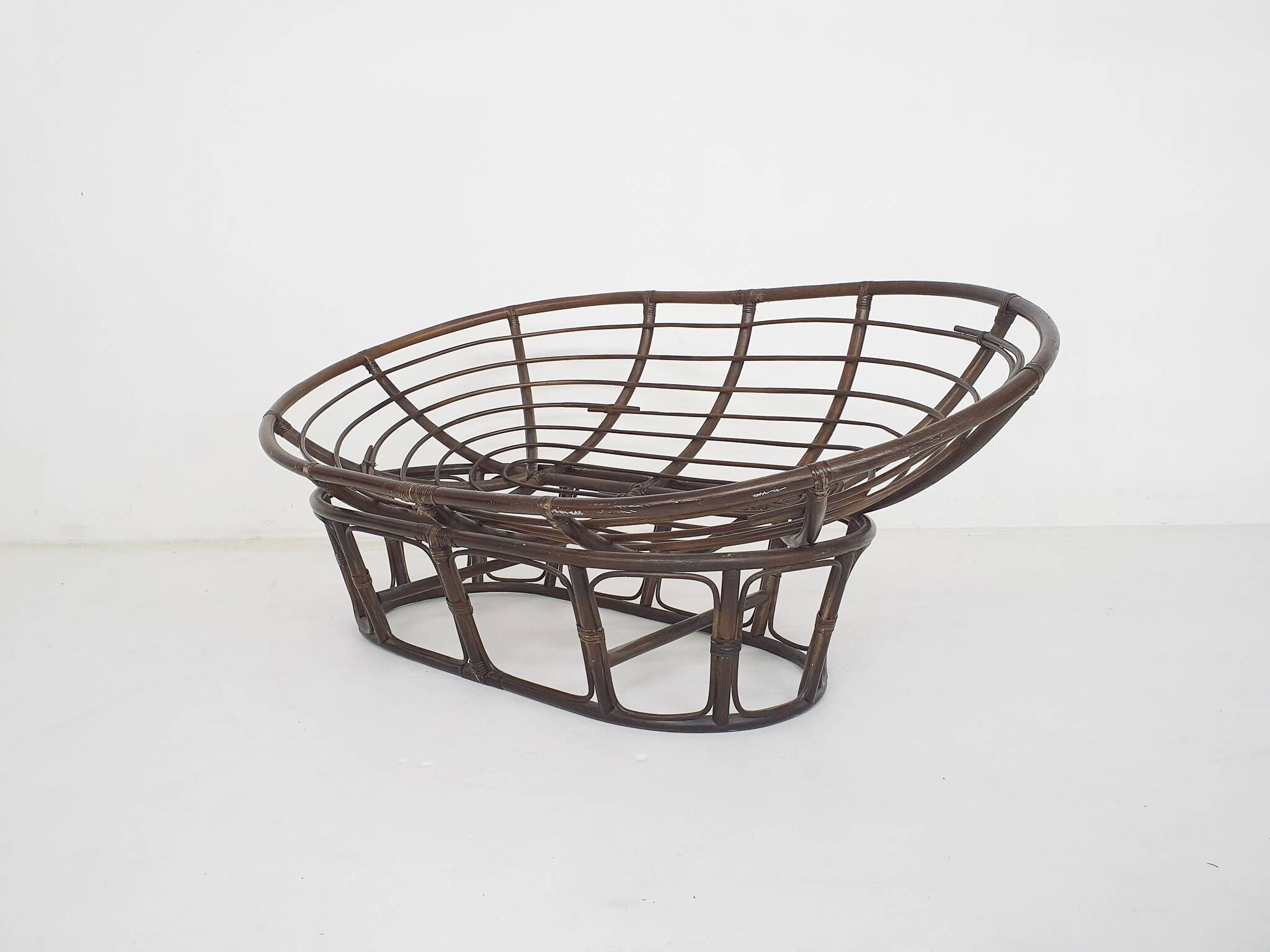 Manou two seater sofa with linnen cushion, The Netherlands 1970's