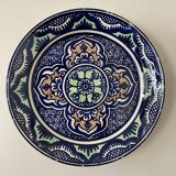 Ceramic dish signed Pascual Zorrilla