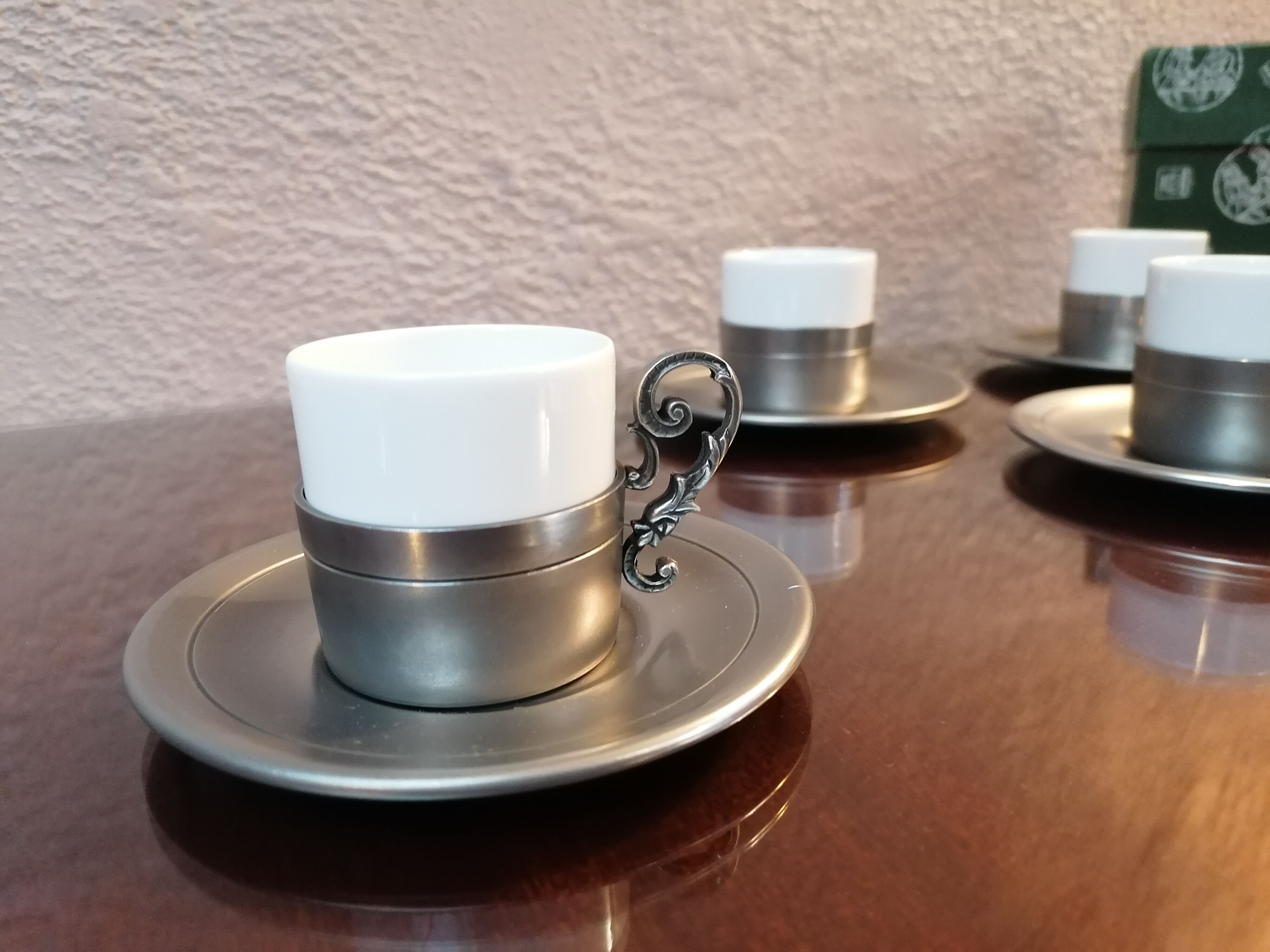 Tasses à café étain du Manoir
