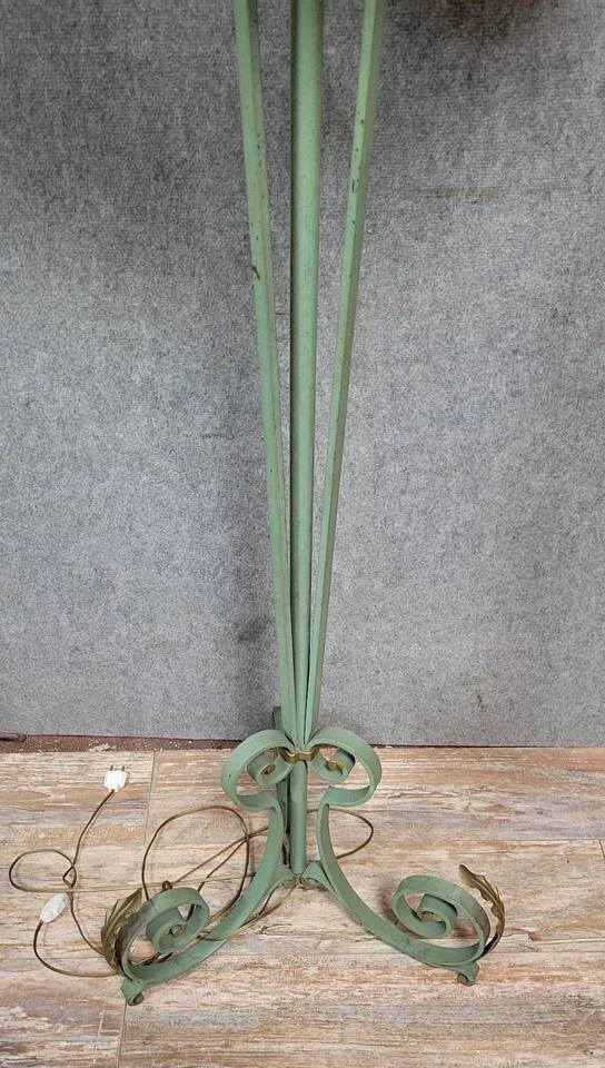 Lampadaire en fer forgé français