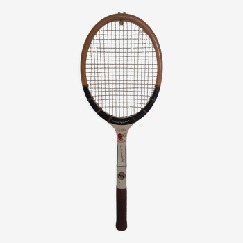 Vintage wooden tennis racket snauwaert