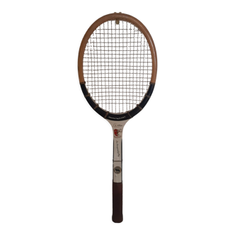 Vintage wooden tennis racket snauwaert