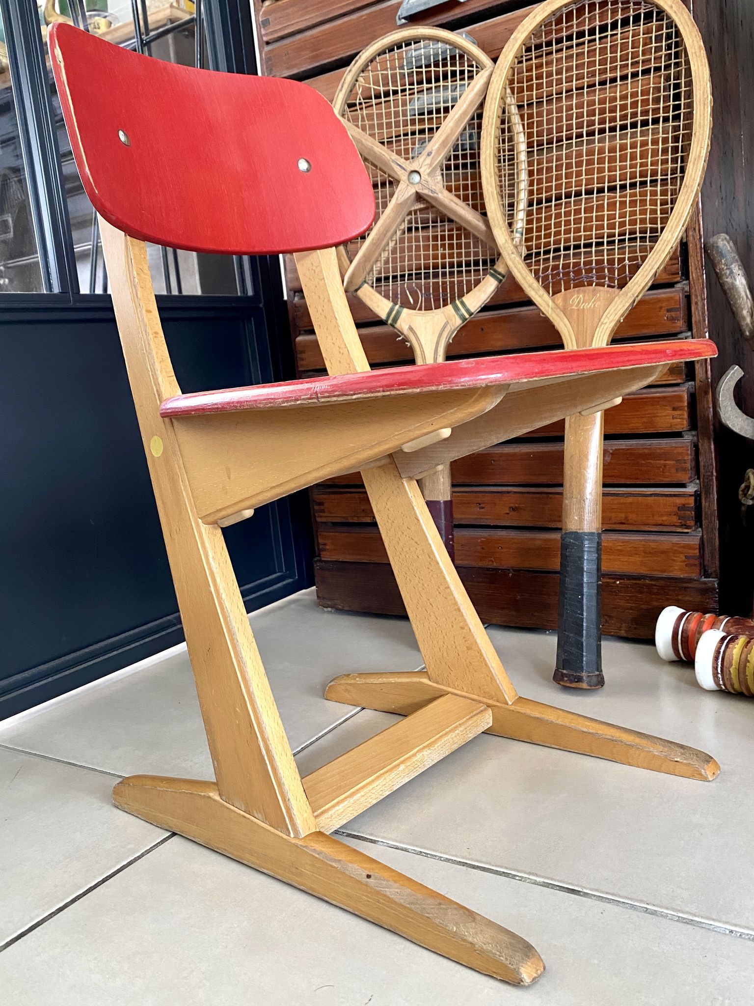 Vintage red Casala children's chair