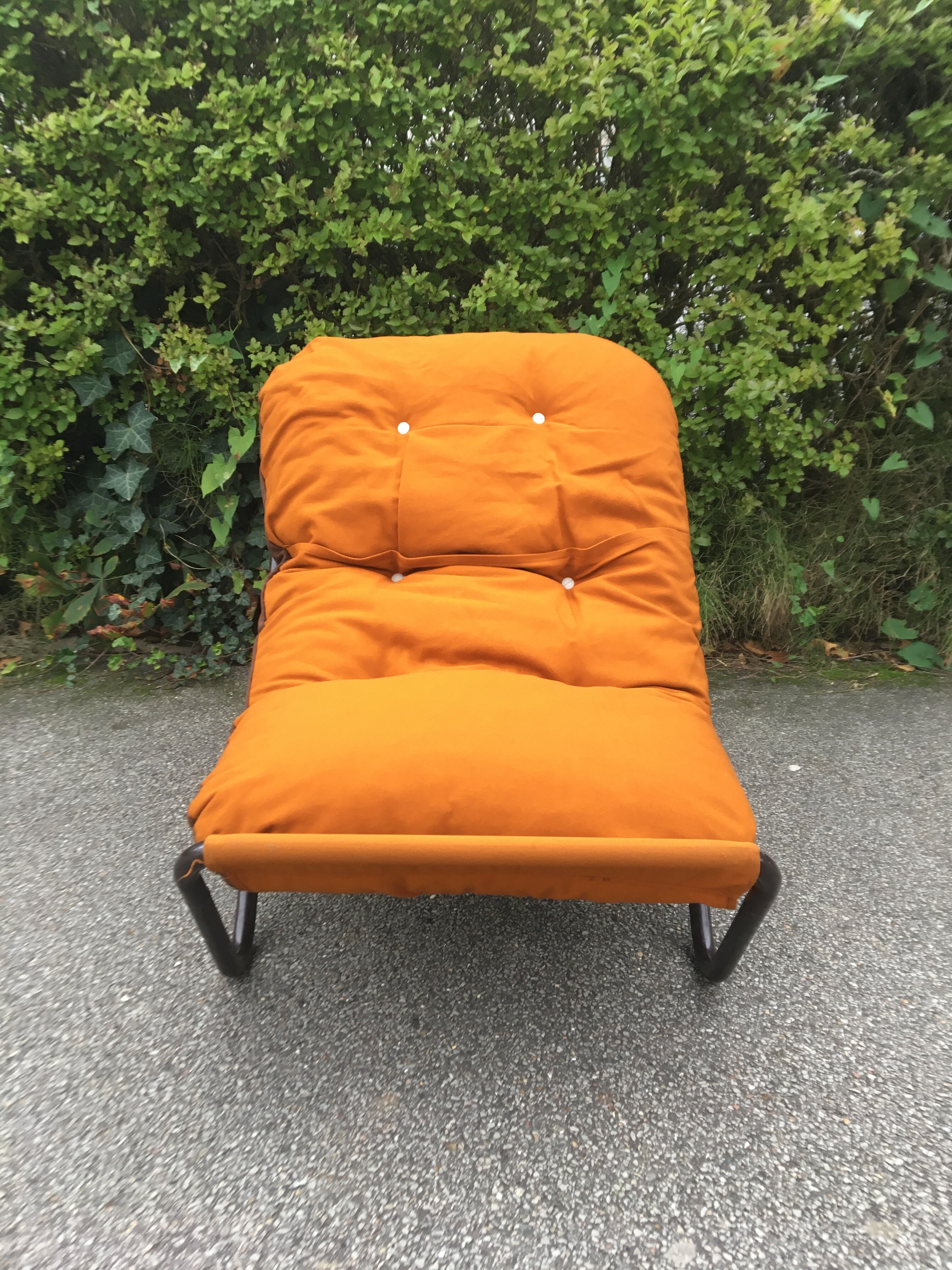 2 brown armchairs from the 70