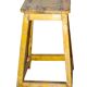 Tabouret jaune en teck