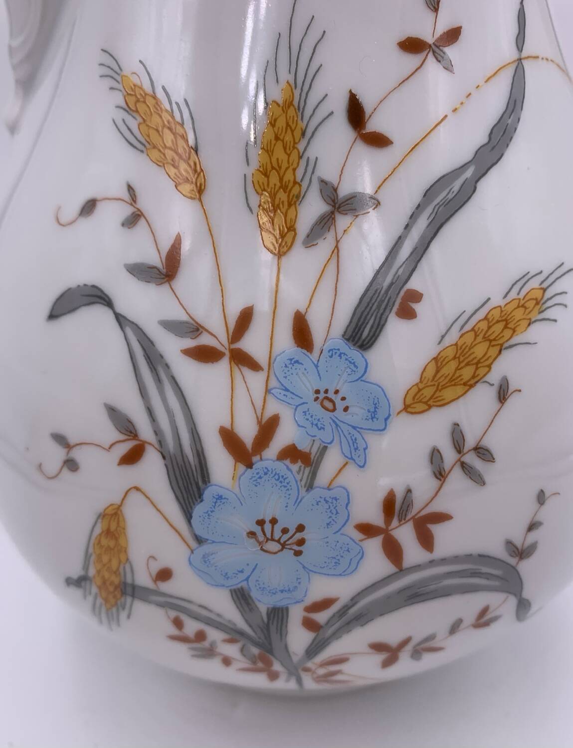 Kahla porcelain teapot