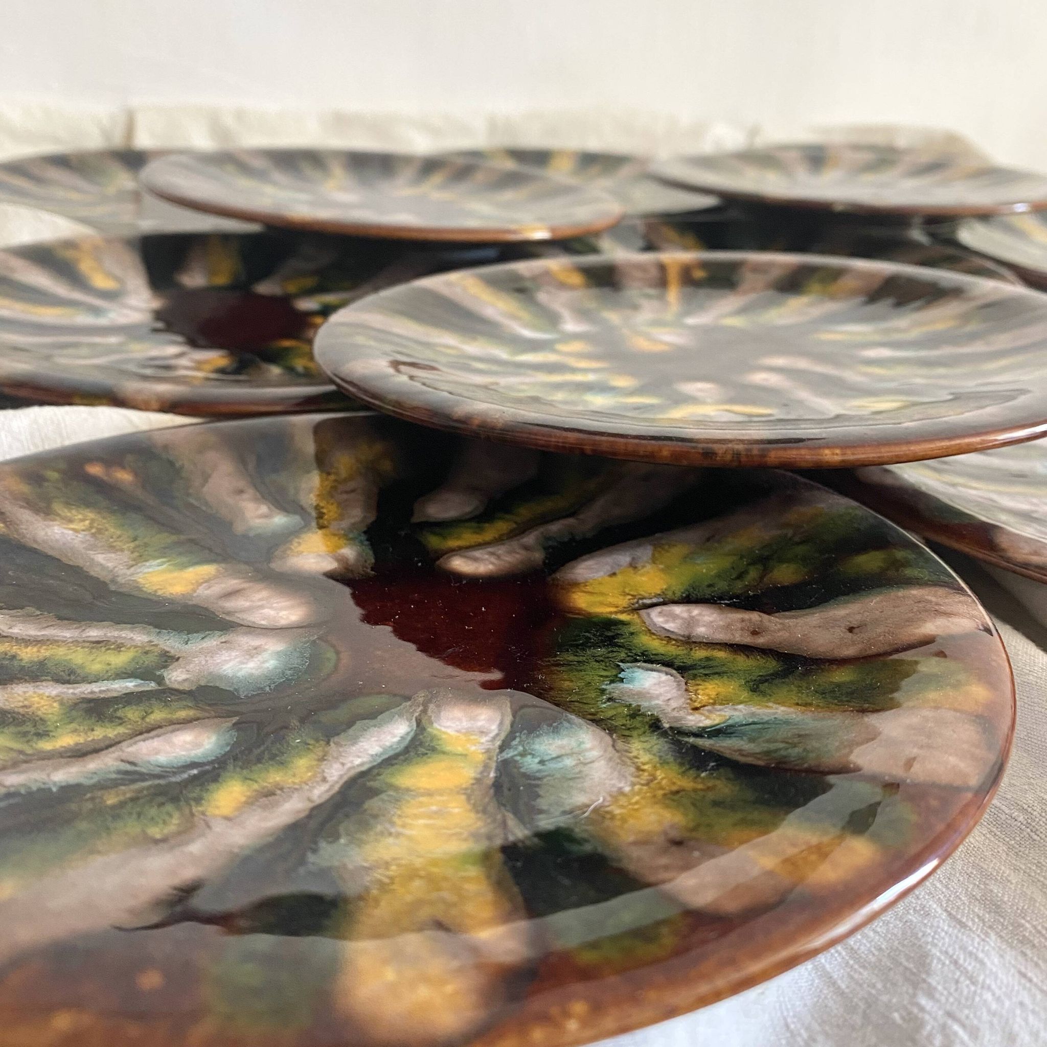 assiettes à dessert en faïence Saint Jean de Bretagne