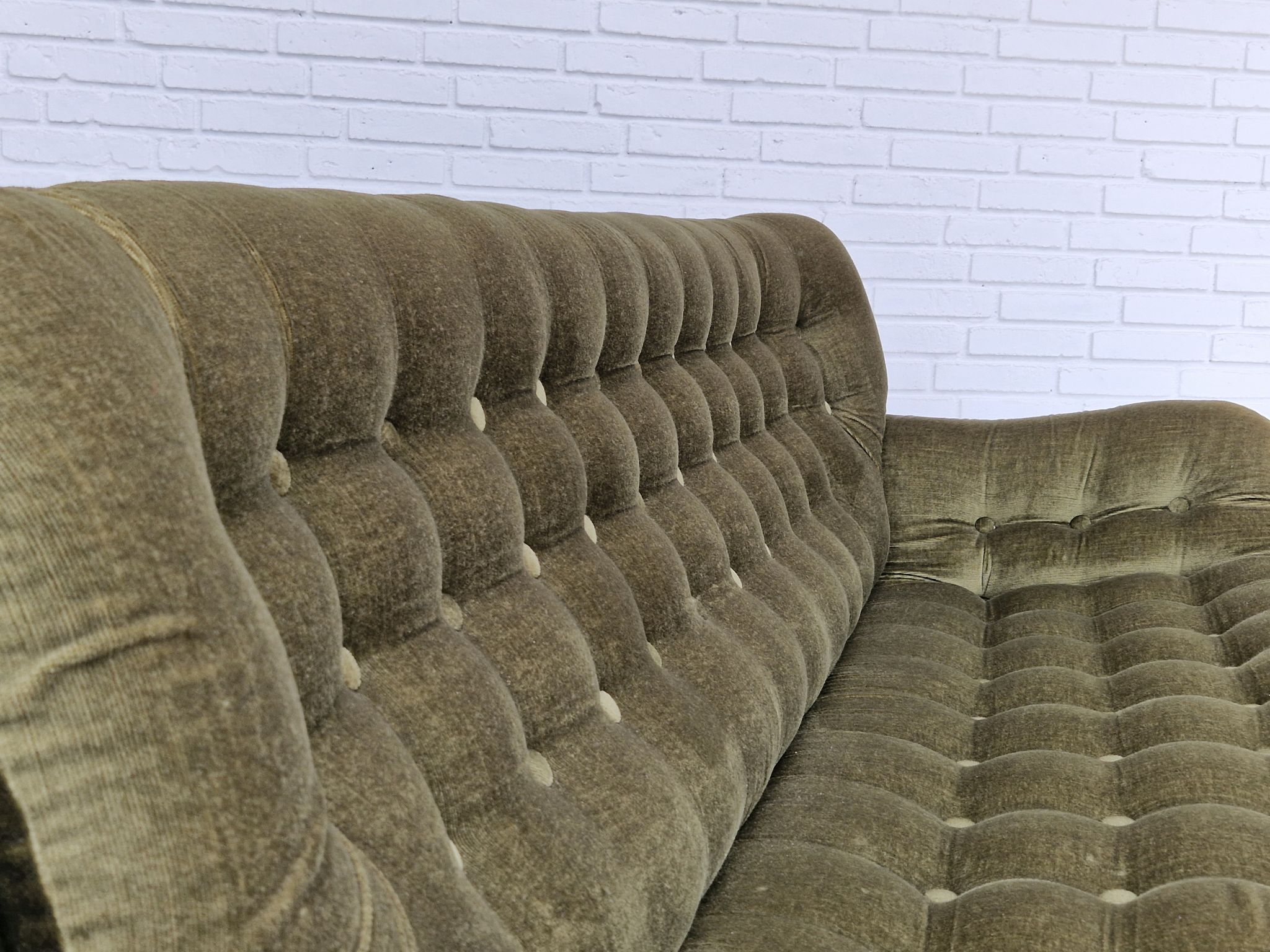 1970s, Swedish design by Swedfurn, Slätta Möbler, 3 seater sofa, vintage velour.