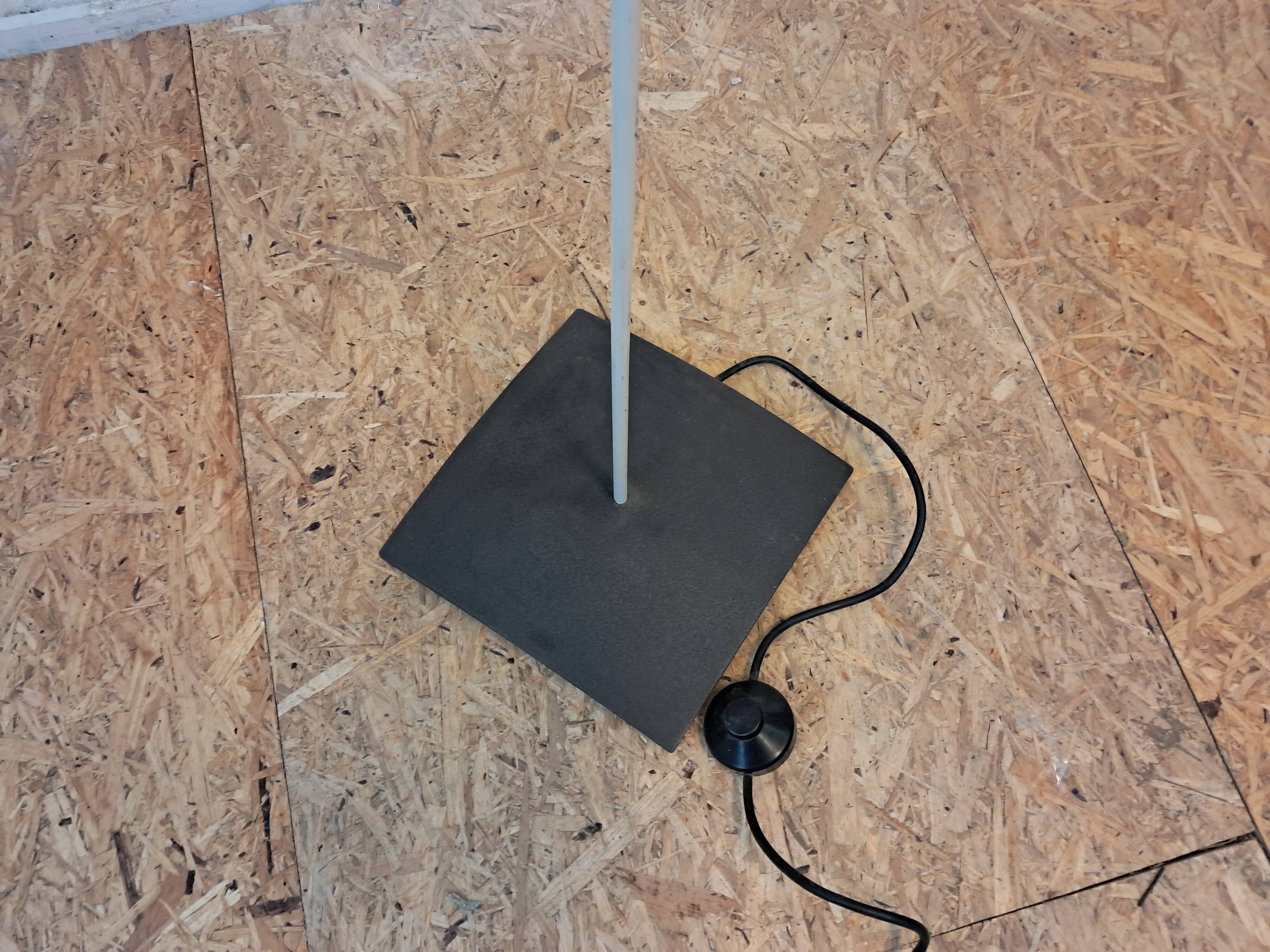 Aera floor lamp, Artemide, Mario Bellini