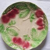 Six slip plates with strawberry decoration