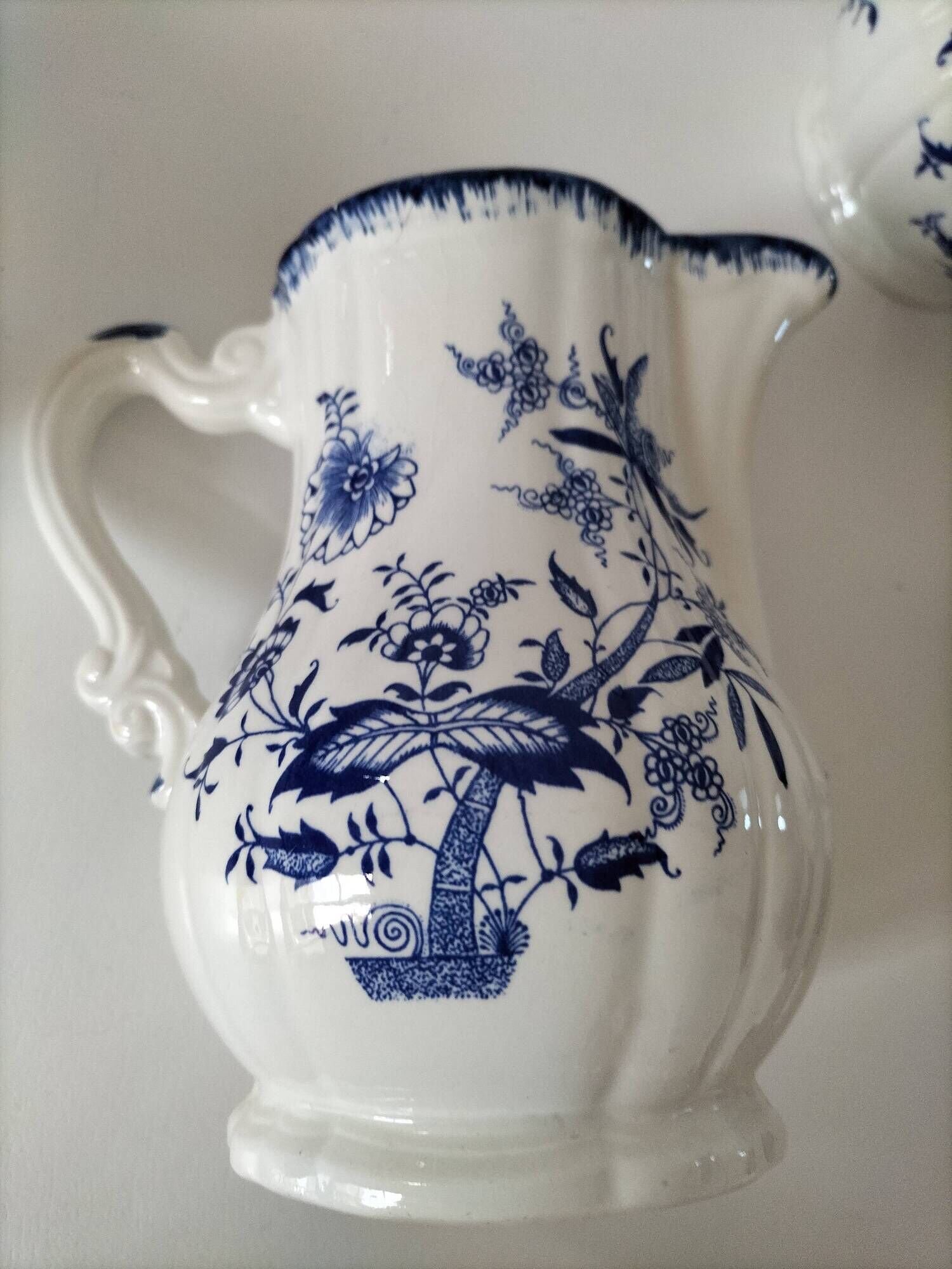Trio of jugs and cup Sarreguemines Lancaster decoration