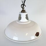 Lampe à suspension industrielle en émail blanc de Thorlux, années 1960