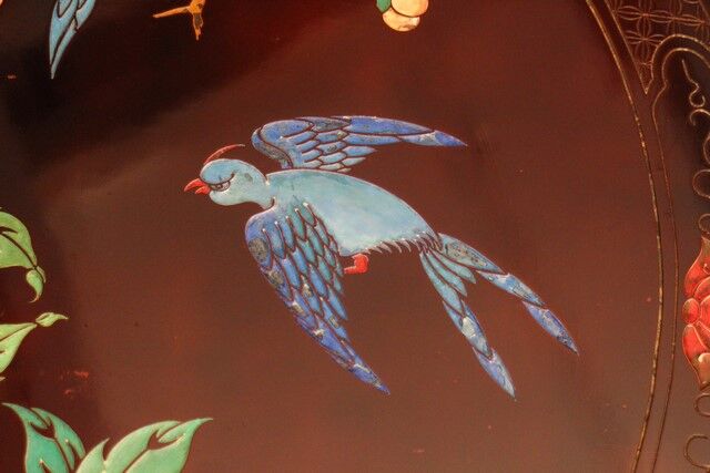 Circular wooden coffee table with bird decoration China Far East