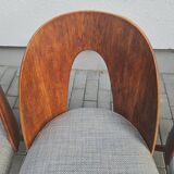 Chaises conçues par Antonín Šuman pour Tatra Nabytok, Tchécoslovaquie des années 1960.