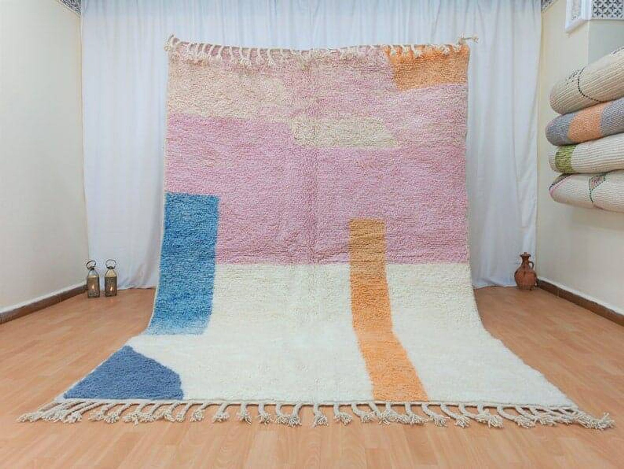 Handmade wool rug large size 200 x 300 cm