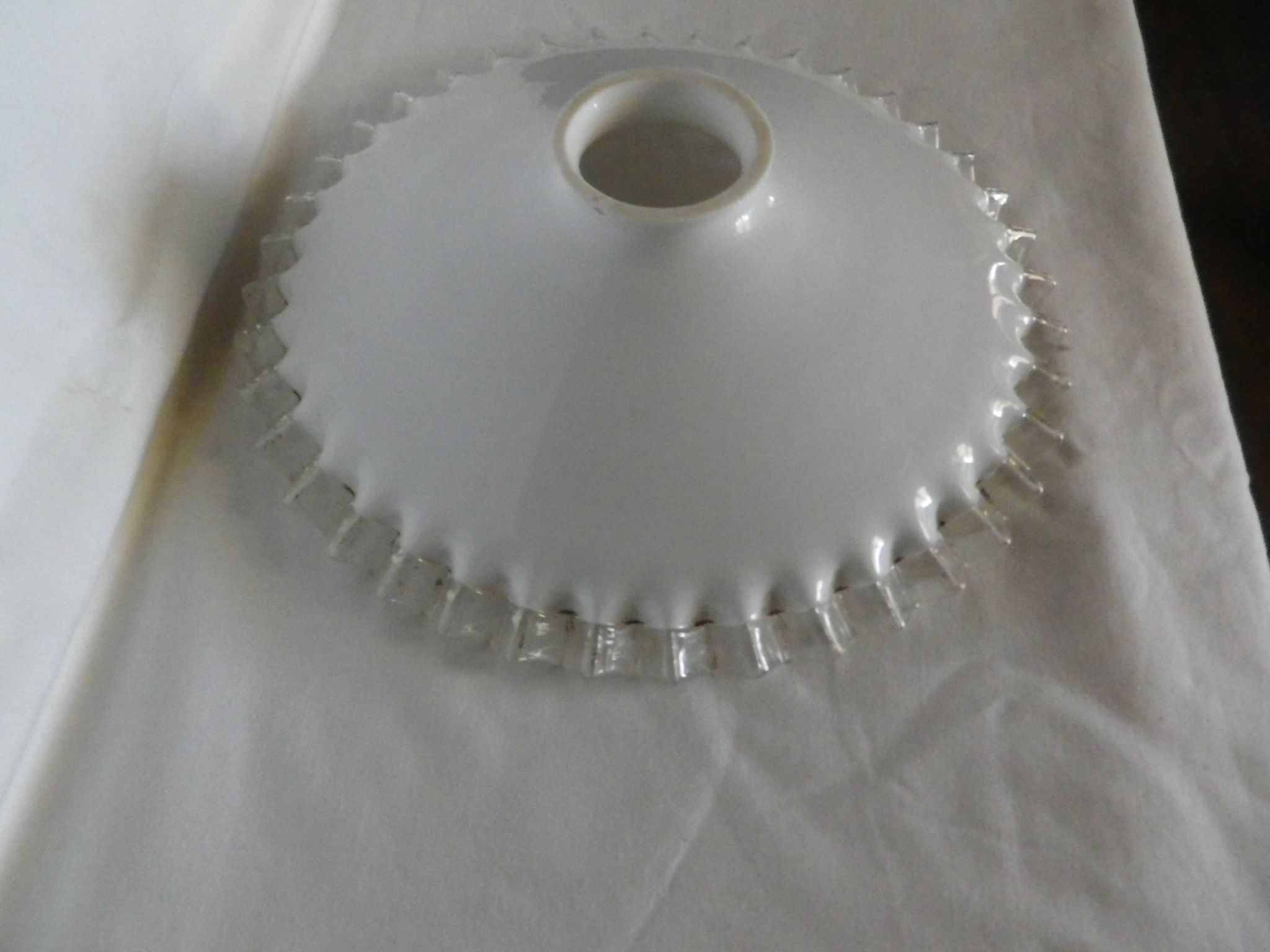 white serrated opaline