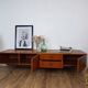 Enfilade scandinave basse en teck et métal
