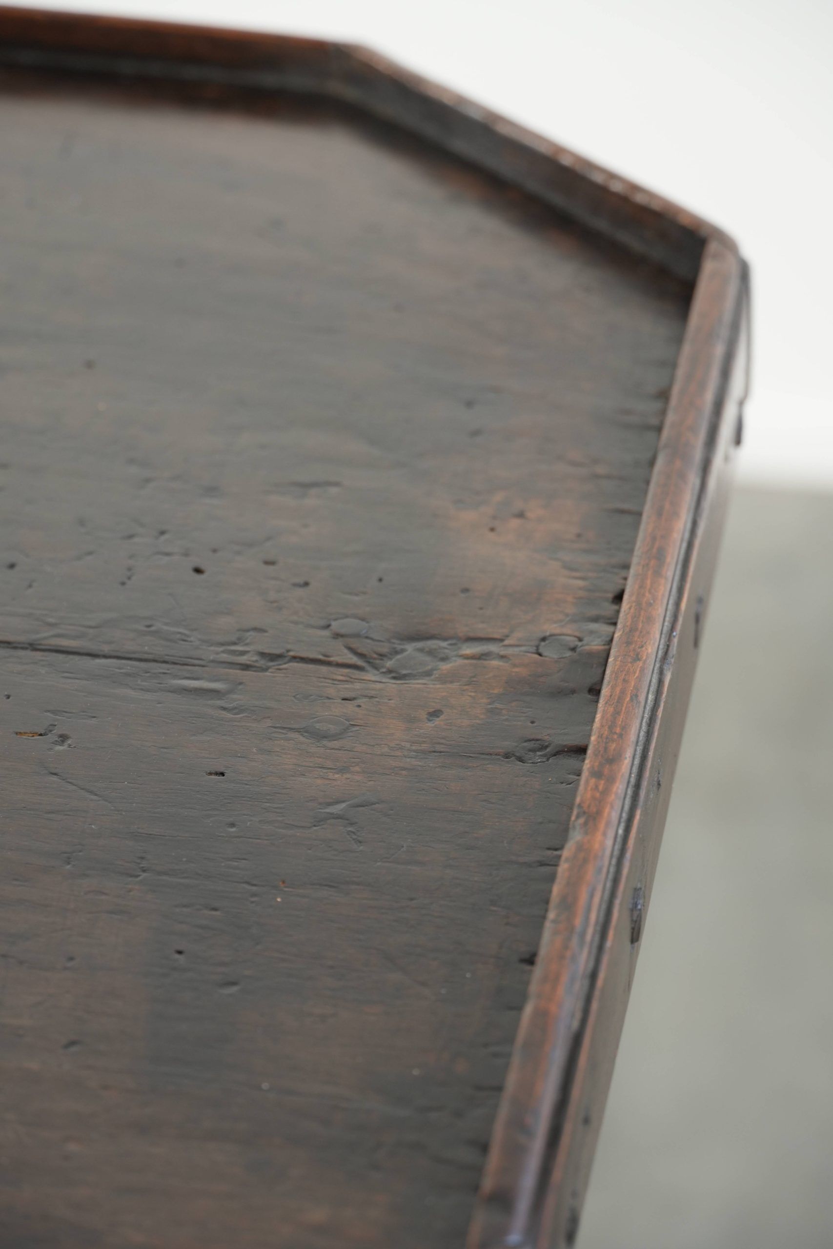 Antique English walnut side/center table with turned legs from around 1680