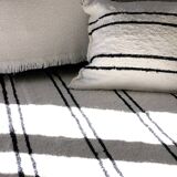 Handwoven rug - White and black lines - recycled cotton - 170 x 240 cm
