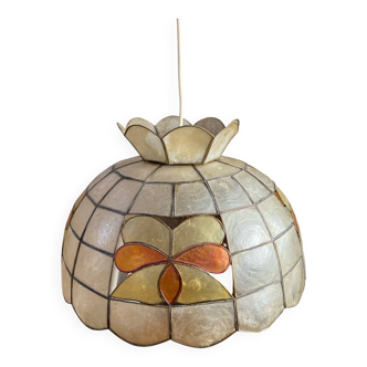 Mother-of-pearl and brass pendant with floral decoration.