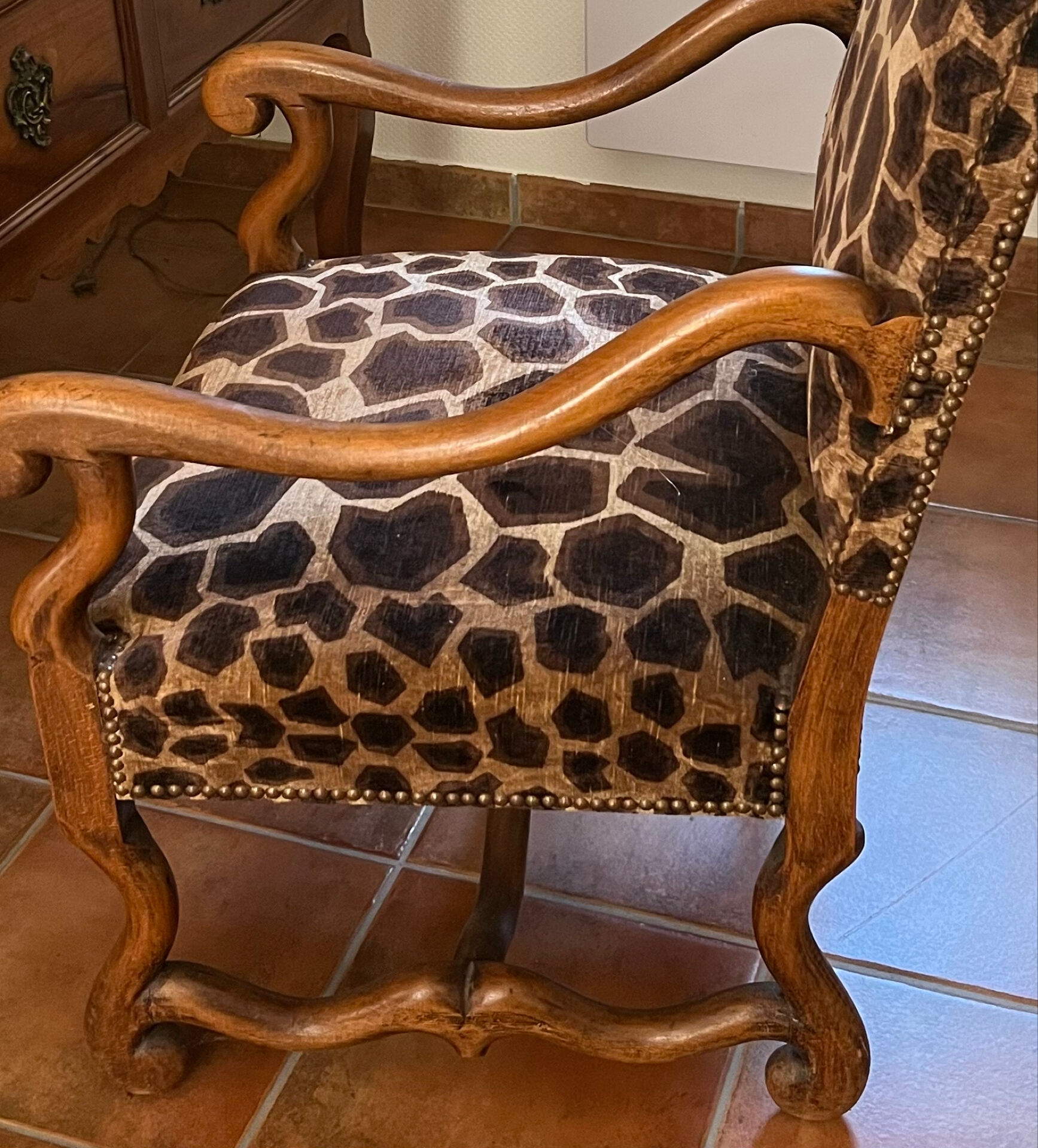 fauteuil  peau de girafe