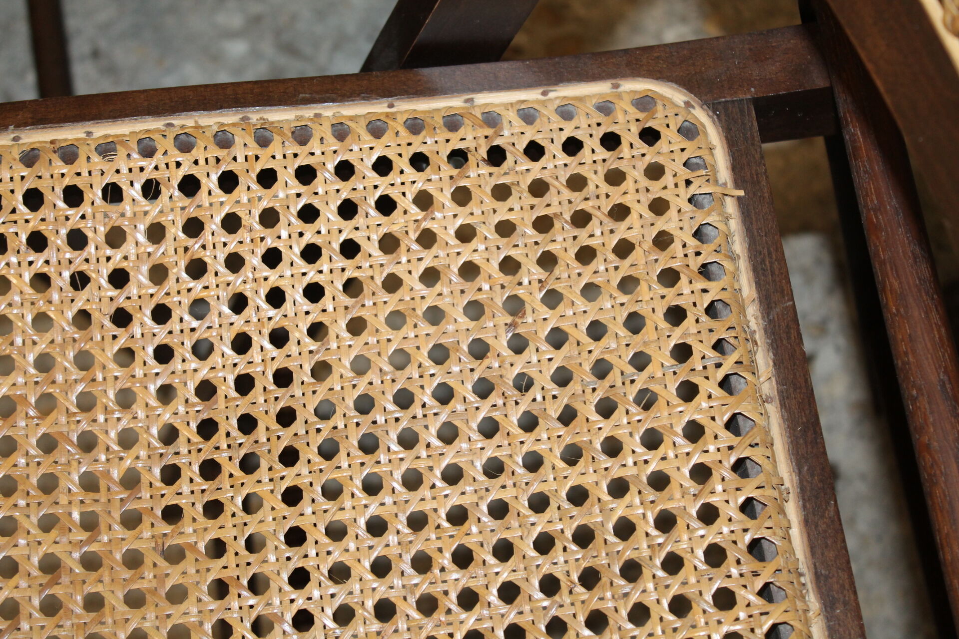 Lot of 4 canned folding chairs