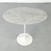 Tulip oval side table by Eero Saarinen for Knoll International – 1960s