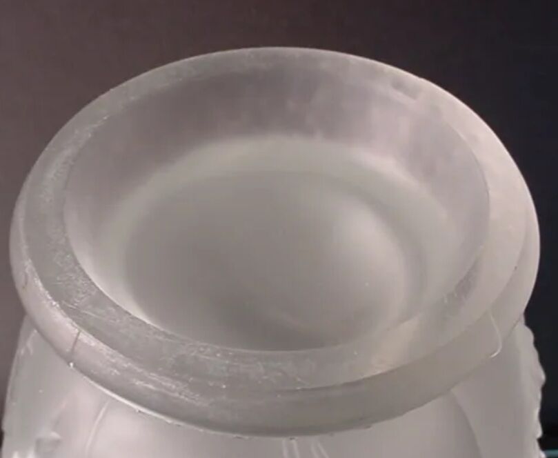 Czech Barolac vase molded by Joseph Inwald in satin glass from the 30s.