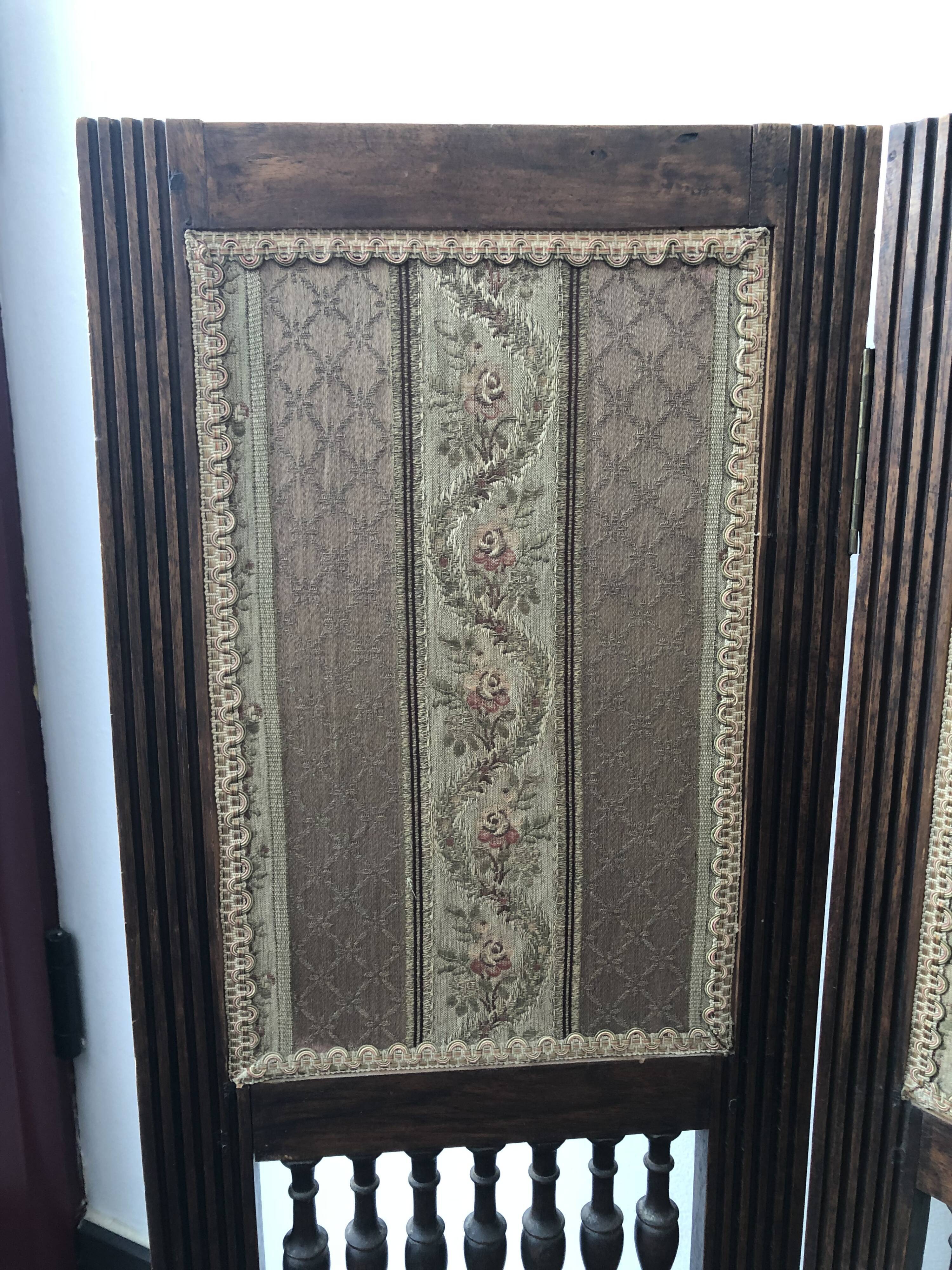 Wood and fabric screen