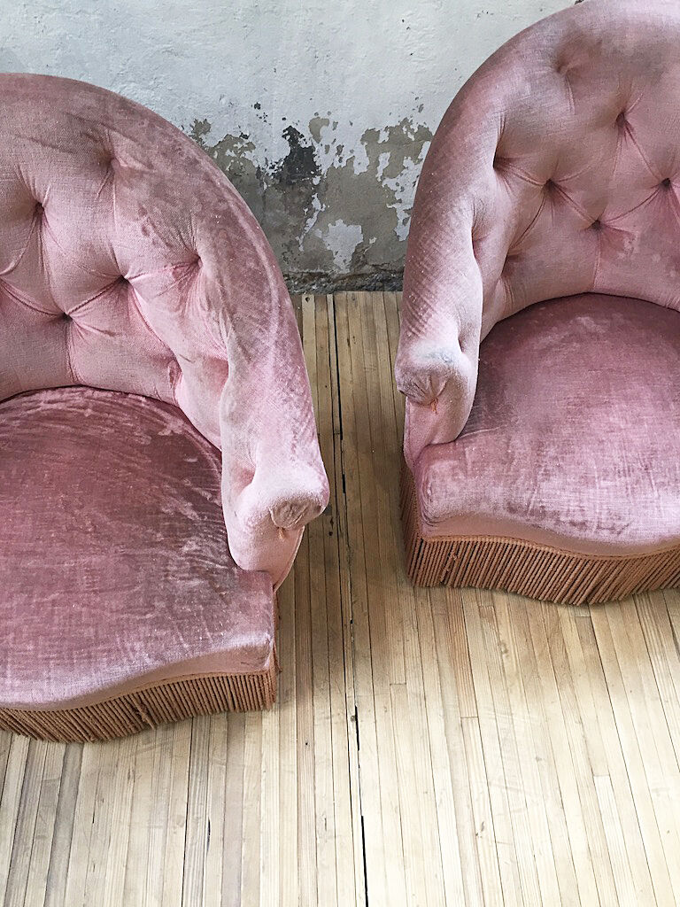 Armchairs pink captionne toad