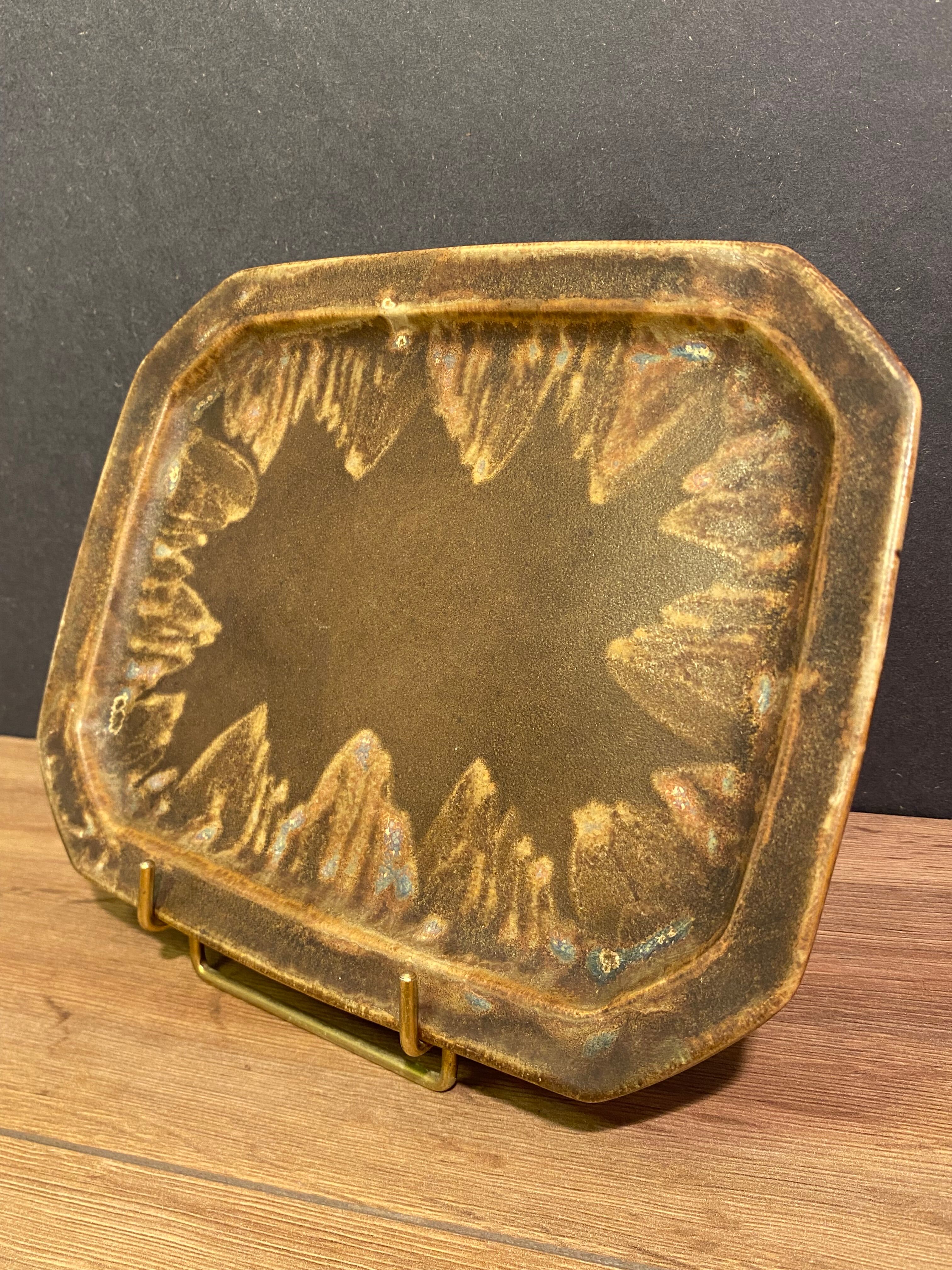 Plateau rectangulaire en céramique Art Déco signé Denbac