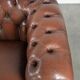 Canapé chesterfield 2,5 places en cuir de vachette vintage au look robuste