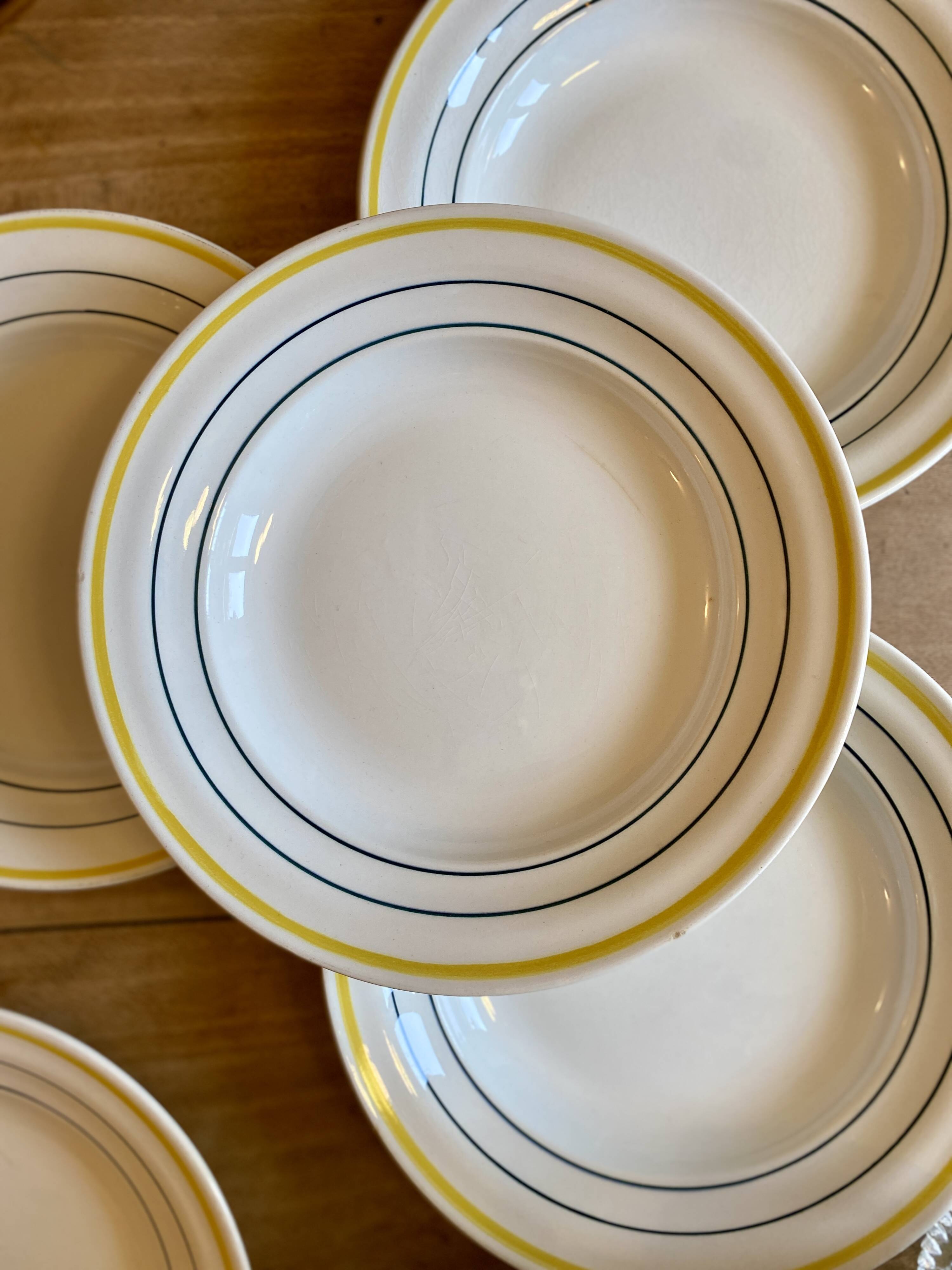 Lot de 8 assiettes creuses vintage modèle Trouville de Saint Amand