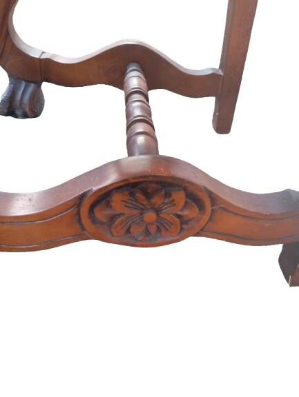 Set of 4 Spanish Renaissance chairs from the 19th century - carved wood with waffle leather.